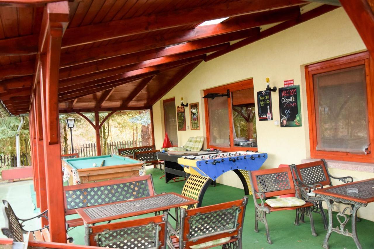 Fortuna Panzio Hotel Oroshaza Bagian luar foto