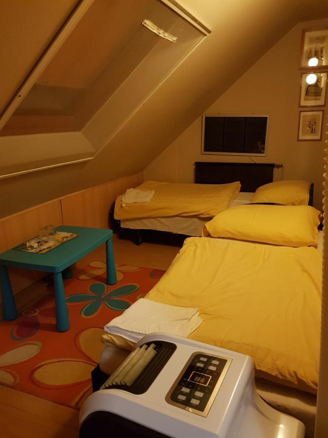 Fortuna Panzio Hotel Oroshaza Bagian luar foto